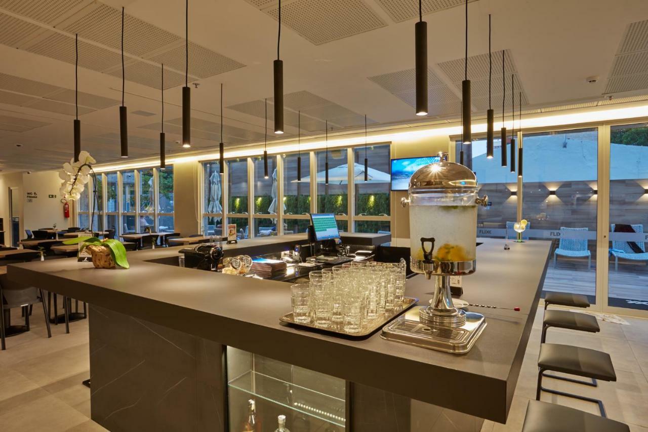 Flix Hotel Maceió Екстериор снимка